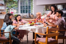 Aile Yemekleri için İdeal Yemek Masası Ölçüleri