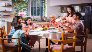Aile Yemekleri için İdeal Yemek Masası Ölçüleri