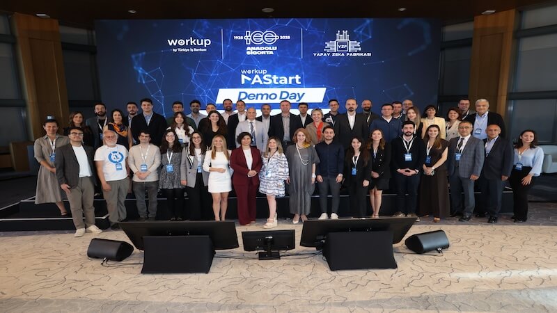 Workup AStart Programı İlk Mezunlarını Verdi