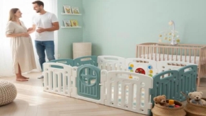 Bebekler İçin Güvenli ve Eğlenceli Bir Alan Yaratmak: Oyun Halısı ve Çit Neden Önemli?