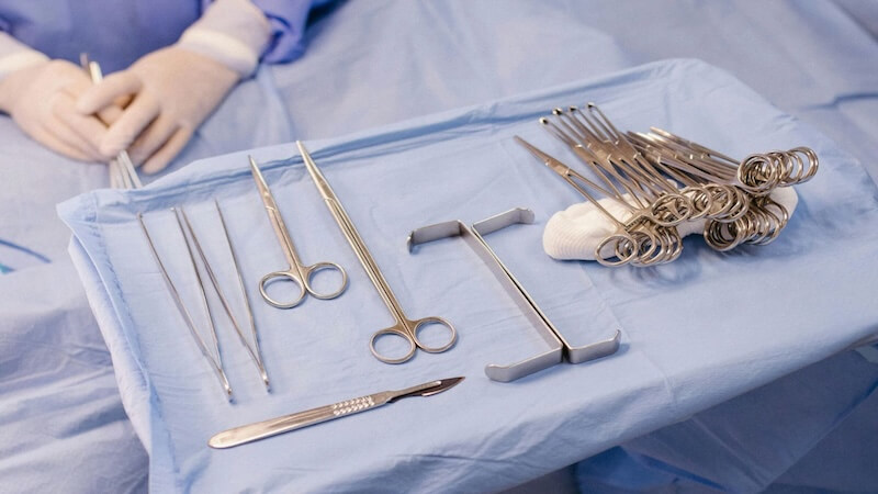 İleri Yaş Ameliyata Engel mi? Peki Hangi Durumlarda Cerrahi Zorunludur?