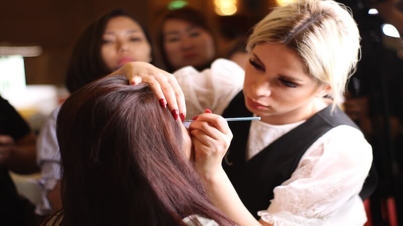 Kalıcı Eyeliner Yaptırmadan Önce Bilmeniz Gereken 8 Hayati Kural