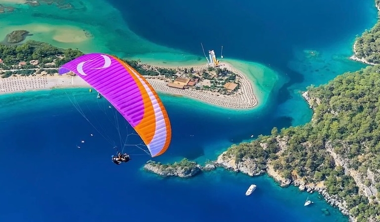 Fethiye Tatilinde Yapılacak Tek Aktiviteyi Seçecek Olsanız Neden Yamaç Paraşütü Olmalı?
